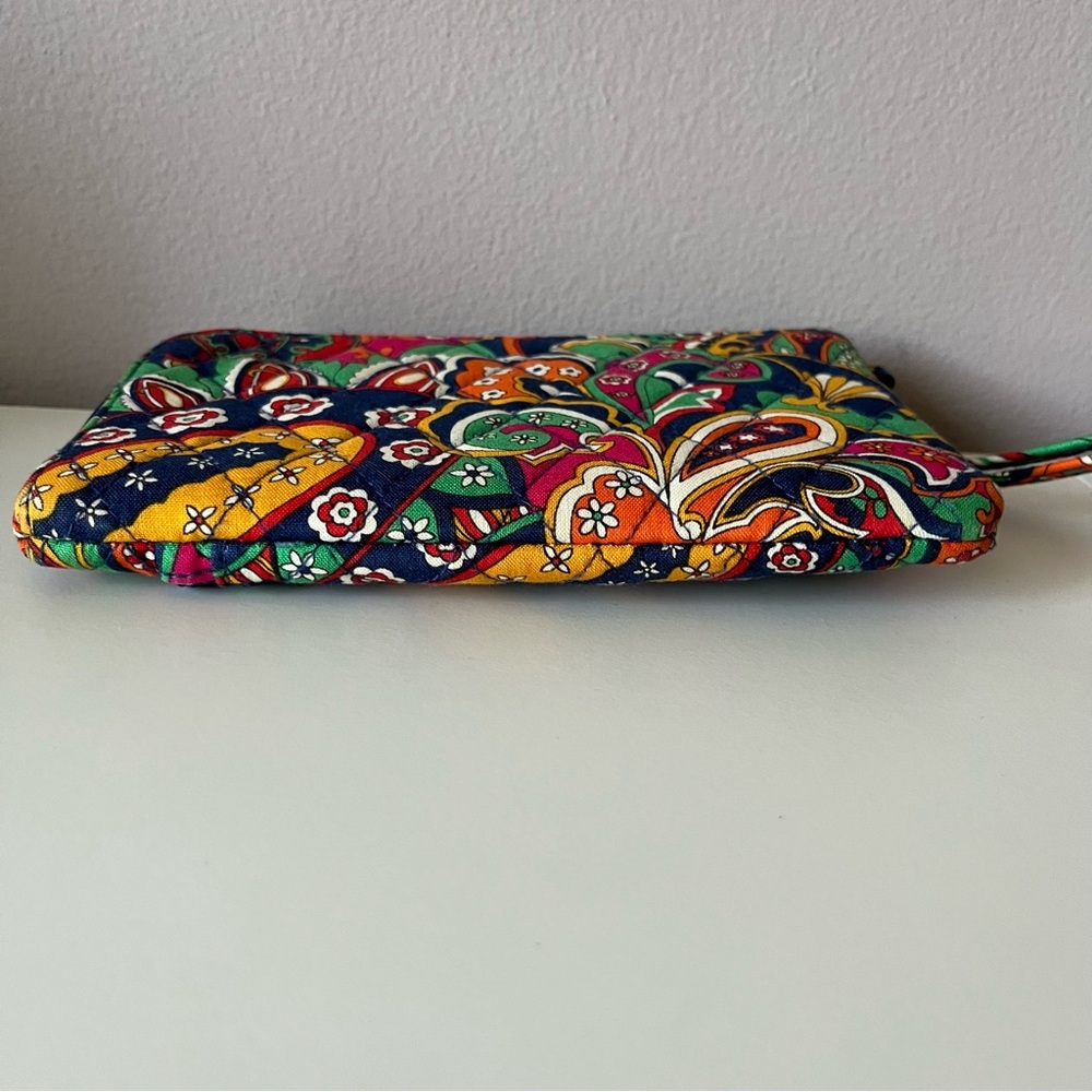 Vera Bradley Venetian Paisley Wristlet NWOT Blue Multi Color Floral Zip Pockets - Picture 3 of 11